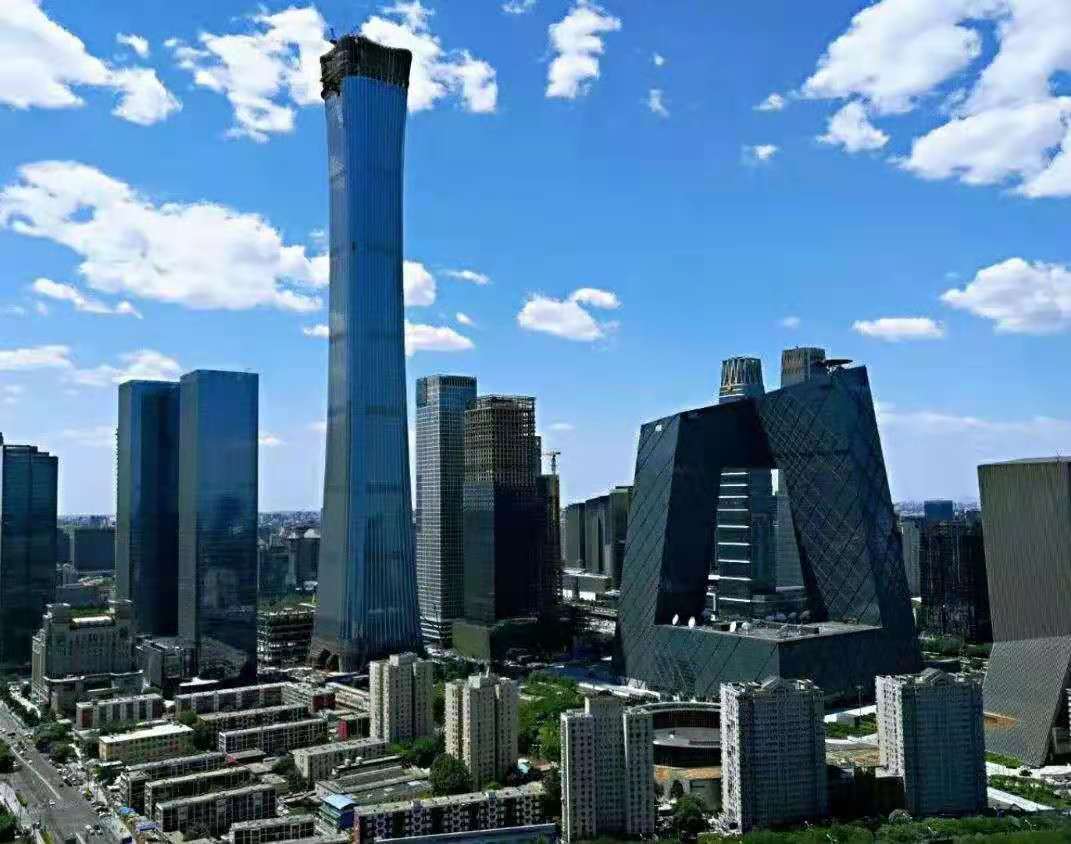 商業蓋房框架結構和鋼結構相比較，哪一個的性價比要高一些