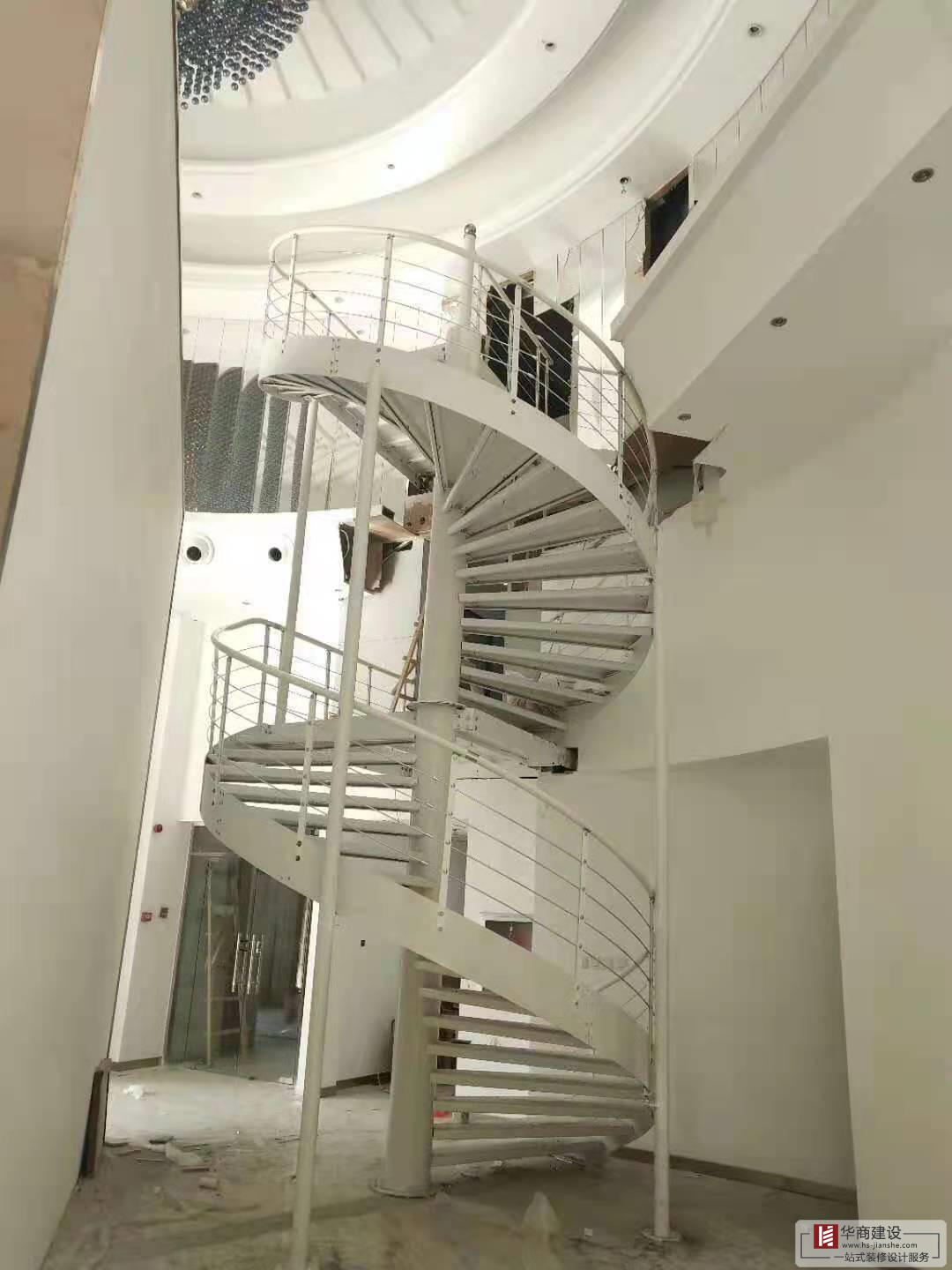 什麽是鋼結構旋轉樓梯？