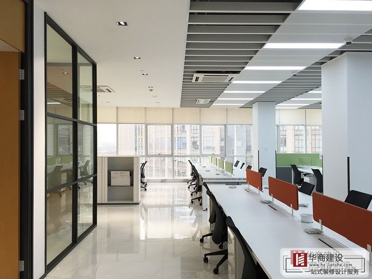 如何打造高大上的複式辦公室裝修，這些關鍵因素不能少